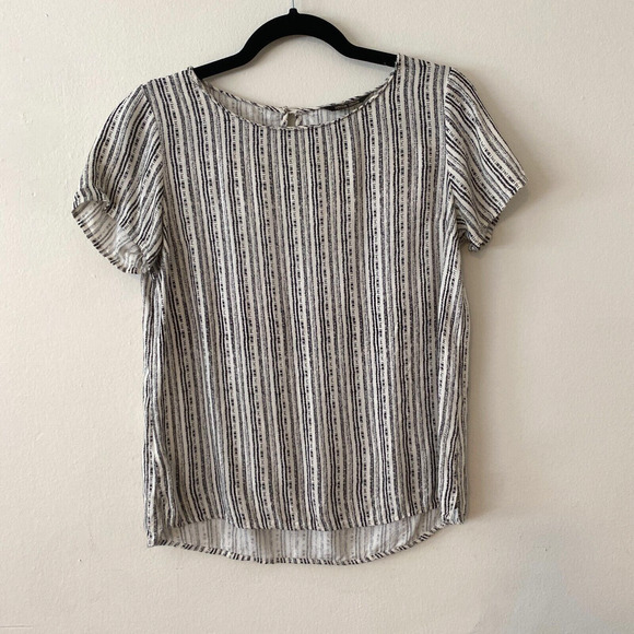 Peyton Jensen Cream & Black Vertical Stripe Round Neck Key Hole Back Blouse XS - Picture 10 of 10